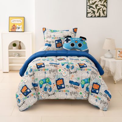 Level Up: Retro Gamer Graffiti Print Youth Bedding Set